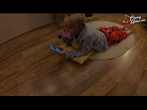 ❤️ Жинди Блондинка Соручу Чоң Дик Соруп жана Секирүү - Аналдык секс Порно боюнча порно ky.porn-impact.ru ️❤